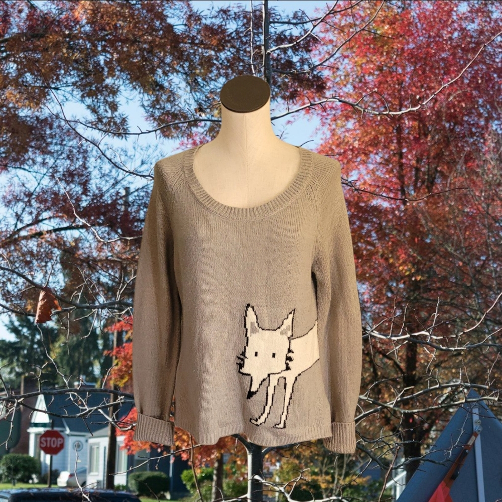 Soft Gray Sweater with Fox Motif